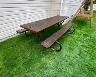 picnic table