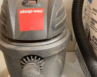 Shop-Vac 9303511 Wet/Dry Vacuum 2.5 gal Vacuum.