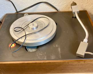 Acoustic Research AR-XA Vintage Record Turntable.