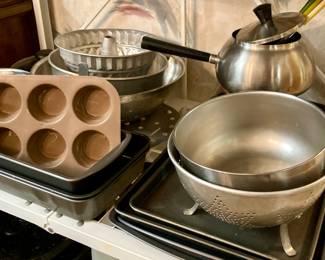 Large Selection of Cookware/Bakeware.