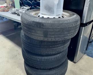 Pro Contact Tires 225/65/17 Orlando Estate Auction