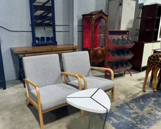 Chairs, Tables and Display Cabinets Orlando