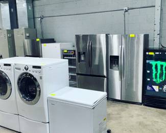 Refrigerators, Chest Freezer, Beverage Coolers, Washers & Dryers Orlando Estate Auction