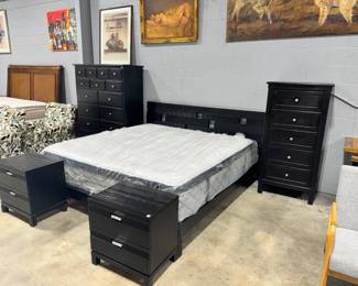 King Bedroom Suite Orlando Estate Auction