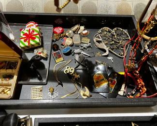 Vintage Jewelry