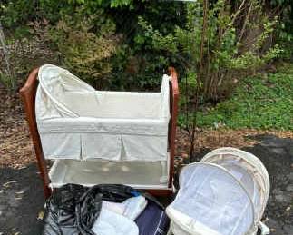 018 Eddie Bauer Bassinet Bouncer