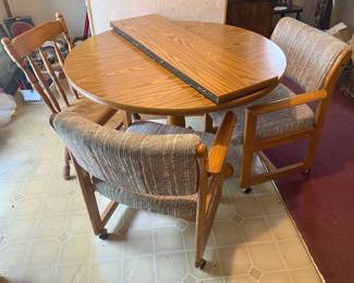 207 Oak Pedestal Table
