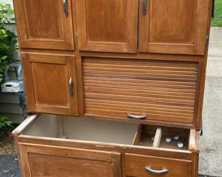 024 Hoosier Cabinet