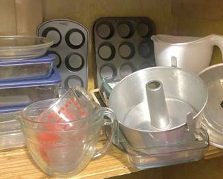 236 Bountiful Bakeware