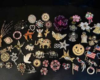 010 466 Pins, Pins, More Pins