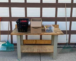 001 Garage Working Station With Tools More