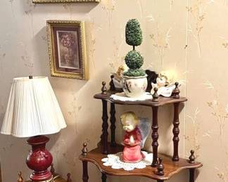 431 Assorted Decor