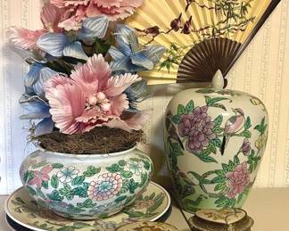 400 Vtg Chinoiserie Melon Jar Decor