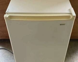 134 Kenmore Mini Fridge