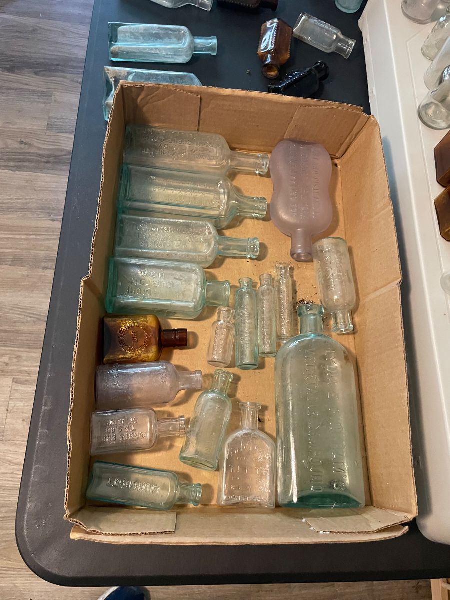 pharmacy / apothecary bottles
