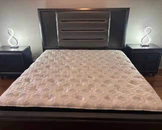 King Size Bed With Headboard Two Matching Nightstands And Two Matching Lamps