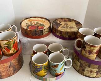 Beautiful Decorated Ceramic Mugs And Dessert Plates