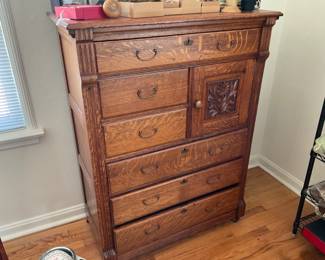 VERY NICE CHEST