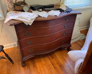 WONDERFUL ANTIQUE CHEST OF DRAWERS