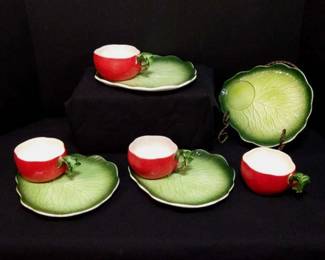 Holt Howard luncheon set
