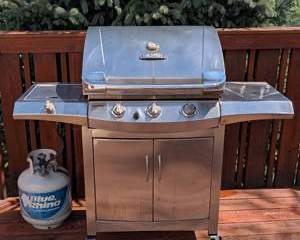 Silver 3-burner Thermos Grill-Includes Propane -Tested/working