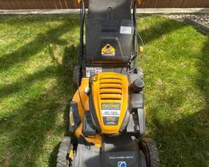 Cub Cadet 4WD Lawn Mower - BC 720