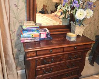 Dresser
40×18×80
450.00