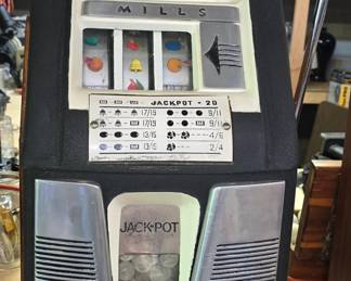 Mills slot machine with an unknown amount of quarters.
Works great.
To be sold to highest bidder withe the starting bid being the best offer at that time.