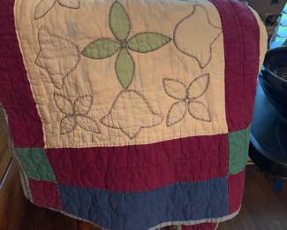 Antique Grandma’s flower garden quilt