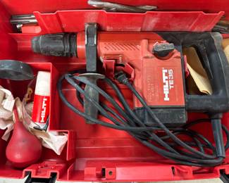 Hilti TE 35 Comihammer 11 attachments chisels to drill bits. w case $440.00