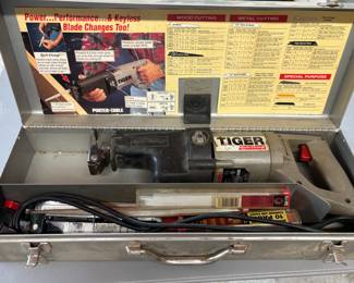 Tiger Saw variable speed with case
$ 110.00