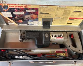 Tiger Saw variable speed with case
$ 110.00