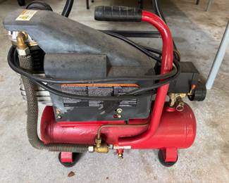 Craftsman 125 psi 2 gallon air compressor $80.00