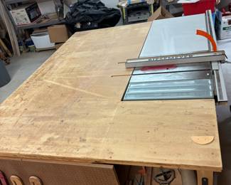 Work table w storage and electric $500.00
Buy w Delta contractor saw both for $1,900.00
97”w 77”d , 74”w 49”d , 23”w 27”d