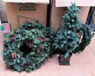 4 Christmas Trees, 3 Wreaths