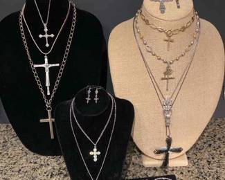 Beautiful Styles of Cross Necklaces More