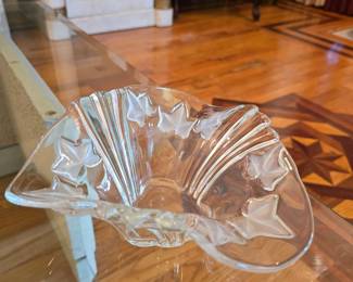 Mikasa frosted Ivy bowl