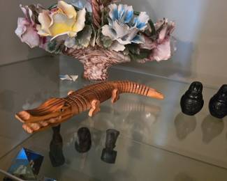 Vtg movable alligator