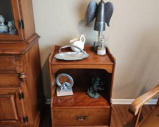 Nice home accents throughout