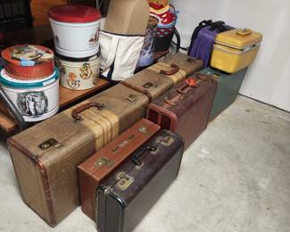 Old suitcases in excellent condition