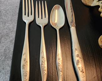 Heirloom Sterling by Onieda 77 pieces beautiful Mid-century styled "Young Love" pattern