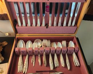Heirloom Sterling by Onieda 77 pieces beautiful Mid-century styled "Young Love" pattern (1958-1972)