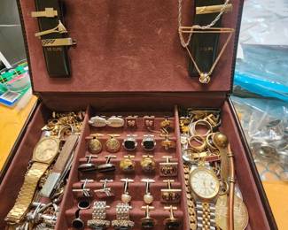 VINTAGE MENS JEWELRY SOME STERLING. (BEING SOLD AS ONE LOT)