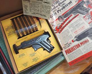 1941 SUPERMAN KRYPTO PROJECTOR RAYGUN