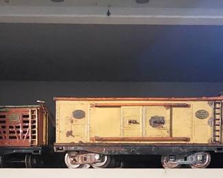 PREWAR LIONEL TRAIN CARS