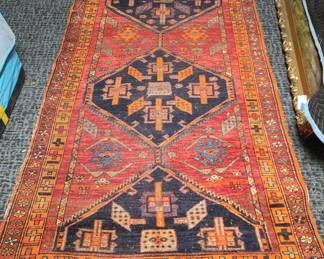 VINTAGE HANDMADE PERSIAN BAKHTIARI KNOTTED RUNNER RUG