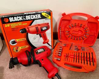 Black and Decker Variable Speed/reversing Drill Driver and Bits