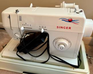 Singer Sewing Machine - Model 2517
