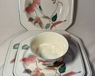"Silk Flowers" - Mikasa Dinnerware