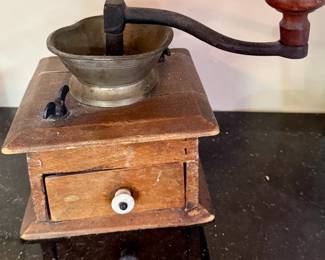 Hand-crank Grinder